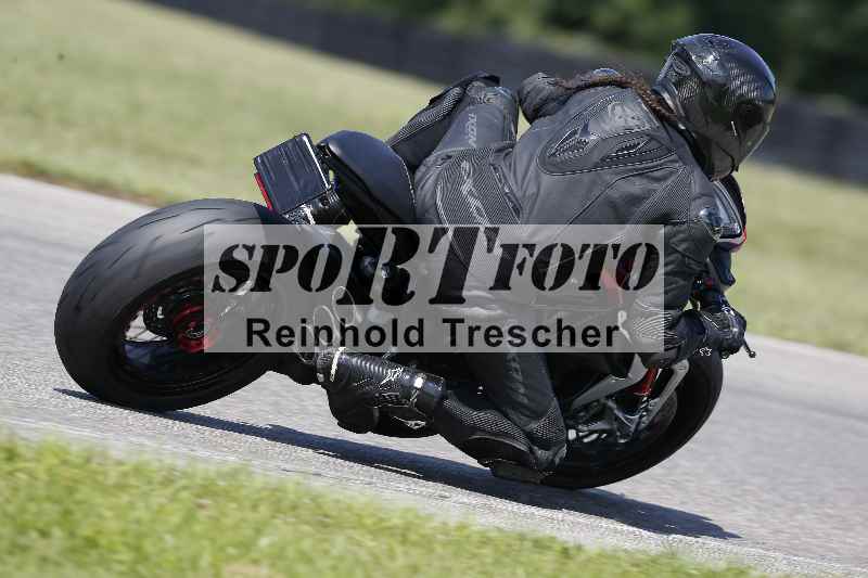/44 09.08.2025 Plüss Moto Sport ADR/Einsteiger/unklar backside